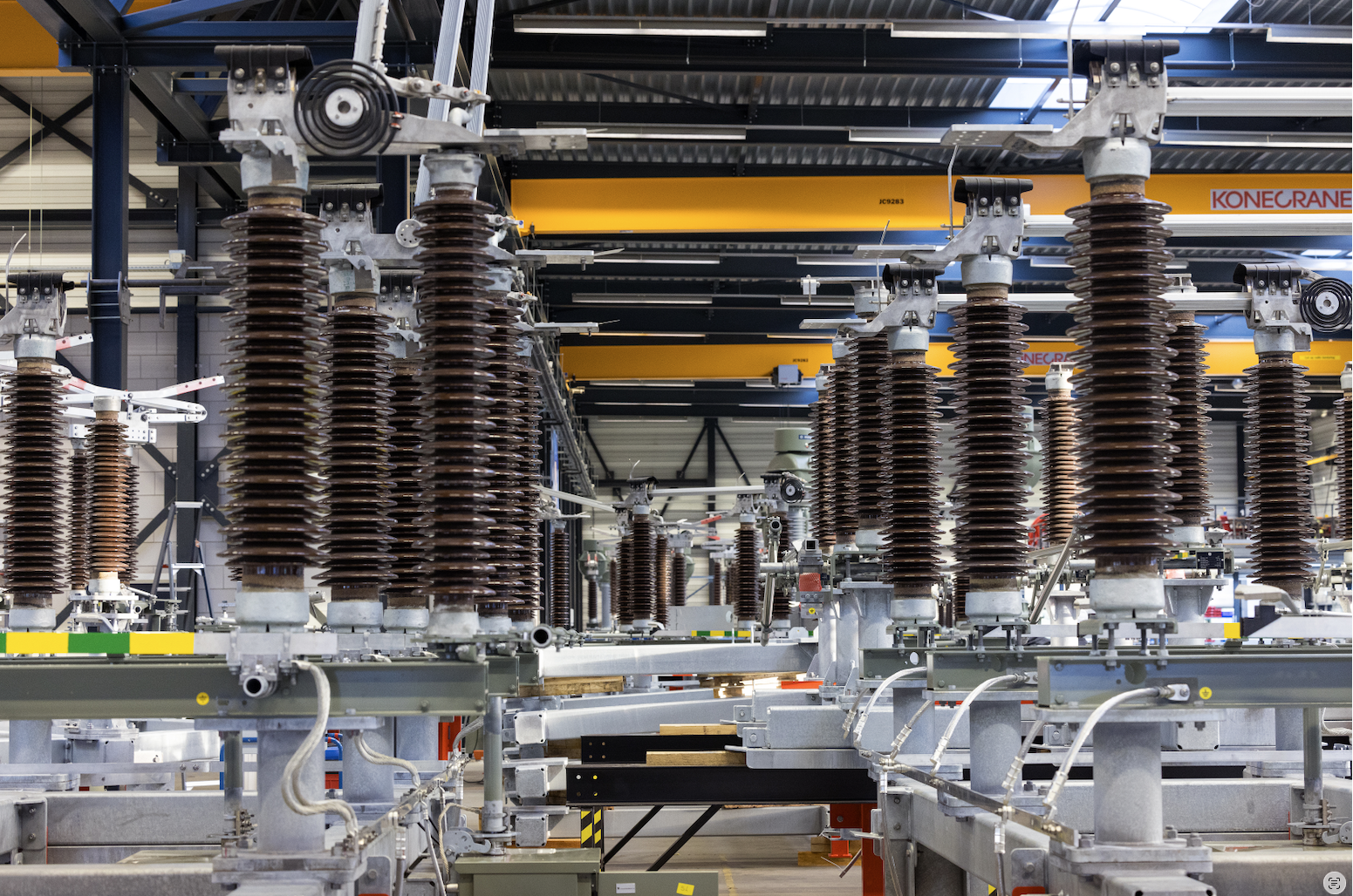 Skidassemblage hoogspanningsstations